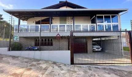 Casa semimobiliada à venda em Farroupilha, América - Excelente oportunidade!