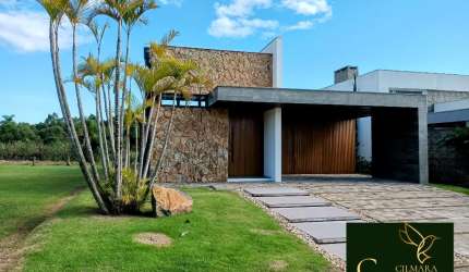 Linda casa no Reserva das Águas