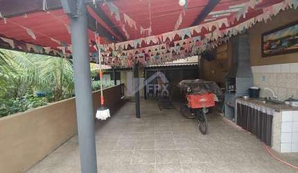 Casa para Venda em Itanhaém, Jardim Oásis, 4 dormitórios, 2 suítes, 1 banheiro, 3 vagas