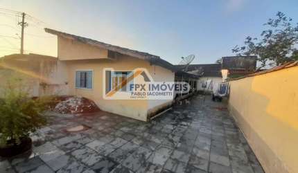 Casa para Venda em Itanhaém, Savoy, 4 dormitórios, 2 banheiros, 2 vagas