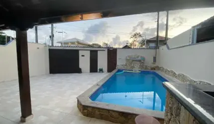 Casa Alto Padrão para Venda em Mongaguá, Balneário Flórida, 3 dormitórios, 2 suítes, 1 banheiro, 4 vagas