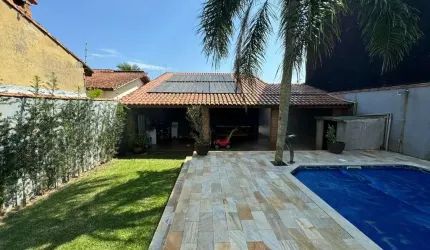 Casa para Venda em Itanhaém, Jardim Jamaica, 2 dormitórios, 1 suíte, 1 banheiro, 3 vagas