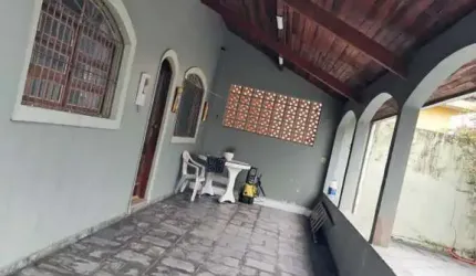 Casa para Venda em Itanhaém, Belas Artes, 3 dormitórios, 1 suíte, 1 banheiro, 5 vagas