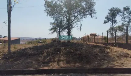 Terreno em condomínio fechado à venda na Rua Sebastião Fonseca Viana, 2200, Imperial, Vespasiano por R$ 200.000