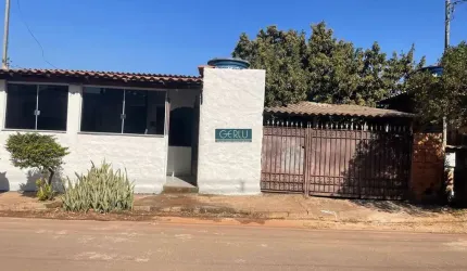 Casa com 3 quartos à venda na Alvaro Lima, 34, 100, Centro, Mateus Leme por R$ 199.000