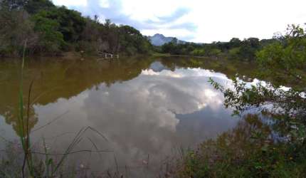 Chácara / sítio com 3 quartos à venda na Alameda dos Girassóis, 32, Zona Rural, Igarapé por R$ 700.000
