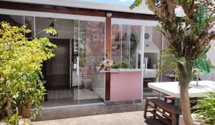 Casa com 3 dorms, Vila Oliveira, Mogi das Cruzes - R$ 1.4 mi, Cod: 495