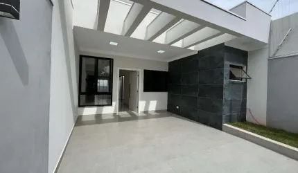 Casa à venda em Maringá, Jardim Araucária, com 3 quartos, com 93 m²
