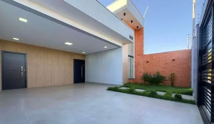 Casa à venda no Jd. Munique em Maringá/PR com 138m² de construção e 3 quartos