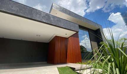 Casa à venda em Maringá, Jardim Michelangelo, com 4 suítes, com 255 m²