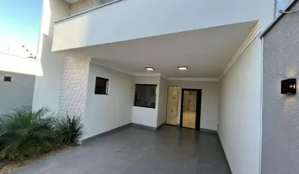 Casa à venda em Maringá no Jardim Paris, com 3 quartos e com 105 m² de construção