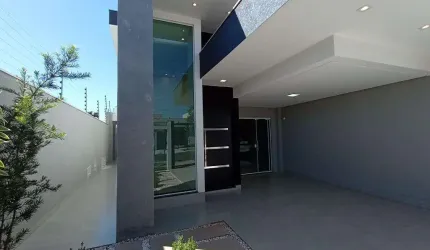 Sobrado à venda em Maringá no Jardim Dias II, com 3 quartos, com 126 m² de construção