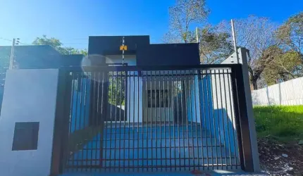 Casa para Venda em Foz do Iguaçu, Bairro Centro, 3 dormitórios, 1 suíte, 1 banheiro, 2 vagas