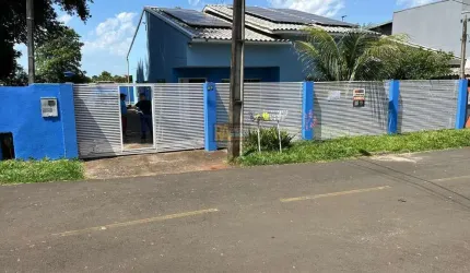 Casa para Venda em Foz do Iguaçu, Parque Ouro Verde, 3 dormitórios, 1 suíte, 2 banheiros, 4 vagas