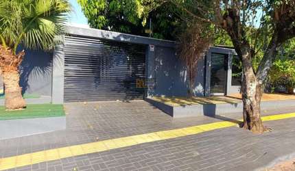 Casa para Venda em Foz do Iguaçu, Jardim Madre Tereza II, 3 dormitórios, 2 banheiros, 4 vagas