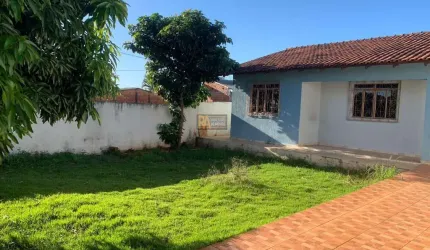 Casa para Venda em Foz do Iguaçu, Parque Morumbi II, 3 dormitórios, 1 suíte, 1 banheiro, 2 vagas