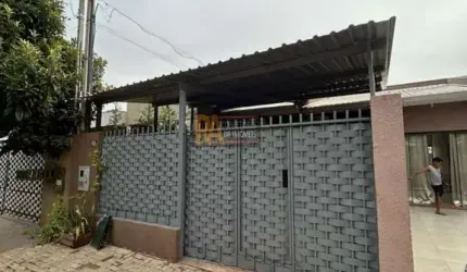 Casa para Venda em Foz do Iguaçu, Porto Belo, 3 dormitórios, 1 suíte, 1 banheiro, 2 vagas