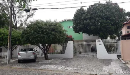 Casa com 4 dormitórios à venda, 300 m² por R$ 900.000,00 - Lagoa Nova - Natal/RN