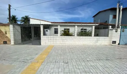 Casa com 3 dormitórios para alugar, 96 m² por R$ 1.967/mensal - Pitimbu - Natal/RN