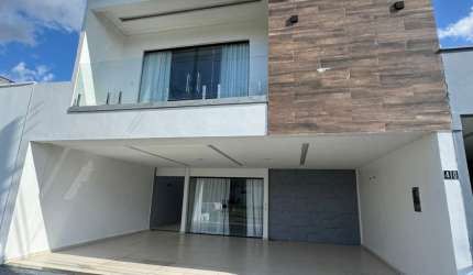 Alugo linda Casa Duplex Condomínio Arbre