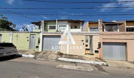 Lauro de Freitas | Casa ampla | 4 Suítes com closet | Jacuzzi | Piscina com hidro | Área gourmet | 300m²
