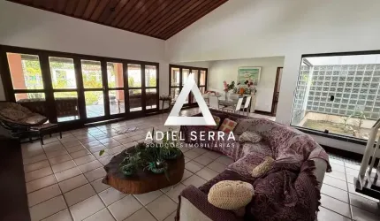 Pedras do Rio | Portão | 690m² | 7/4 | Piscina Privativa | 3 Suítes | Terreno Amplo de 2.000m² | 6 Vagas