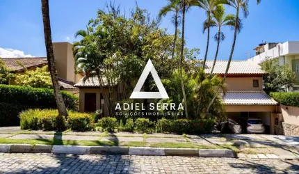 JARDIM CALIFÓRNIA | PITUAÇU | CASA 4/4 | 380m² | 3 SUÍTES | PISCINA | ENERGIA SOLAR | 922m² DE TERRENO