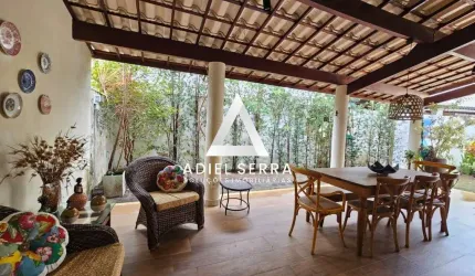 Patamares - 306,62m² total - Nascente - 3 suítes - Área Gourmet - Varandas - Dependência completa - Área verde - 4 vagas de garagem