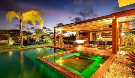 Fantástica Mansão em Praia do Forte - 6/4 sendo 5 Suítes - 320 m² - Piscina e área gourmet - Alto Luxo
