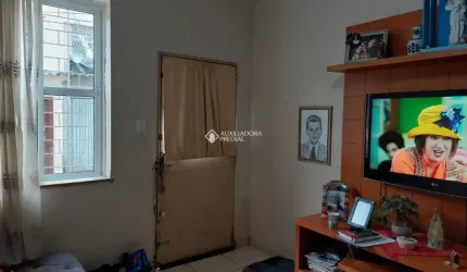 APARTAMENTO 3 QUARTOS TÉRREO COM PÁTIO NO BAIRRO IAPI COM GARAGEM