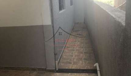 CASA IDENPENDENTE JARDIM SANTA TEREZINHA 2°QUARTOS SEM VAGA- NA AVENIDA