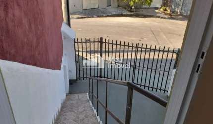 Sobrado com 2 Unidades Independentes – Bairro Tranquilo em São José dos Campos – Ideal para Morar e Investir