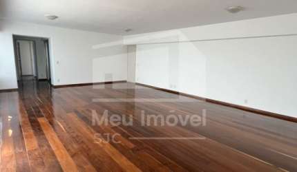 Aluguel Apartamento 230m² - 4 Dormitórios sendo 1 Suíte - Centro - São José dos Campos