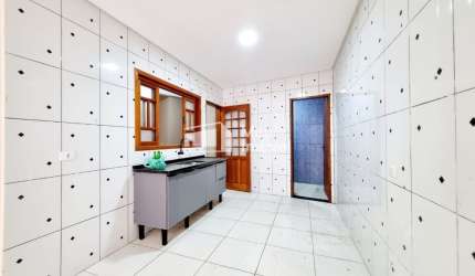 Aluguel - Casa 3 Dormitórios, Sendo 1 Suíte – Jardim Nova República – Zona Sul – São José dos Campos