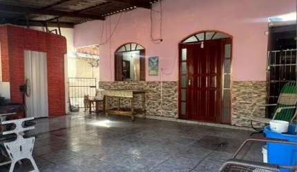 Casa no telégrafo ! Ótima localização!