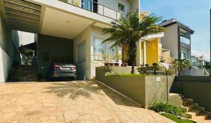 ARUÃ - Sobrado 3 Dormitorios em Parque Residencial Itapeti, Mogi das Cruzes/SP