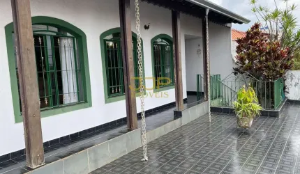 Casa á Venda com 364m, 3 dormitórios e 8 vagas - Jd Santa Mena