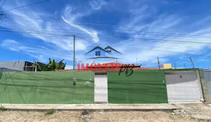 Casa com 4 quartos na Praia do Amor mobiliada e com piscina.
