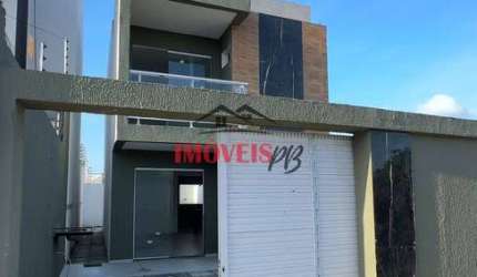 Duplex na praia de Carapibus, com 02 suítes e piscina