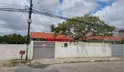 Uma excelente casa a venda nos bancários ,3 quartos sendo 1 suíte.