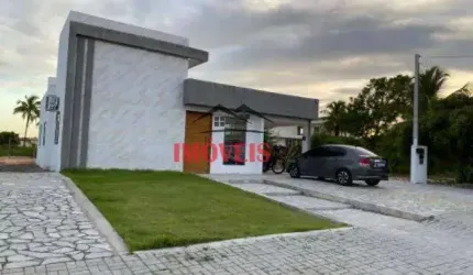 Residência Exclusiva em Condomínio fechado com 4 quartos sendo 2 Suítes