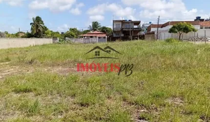 Ótimo terreno localizado 500 metros do mar
