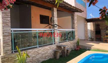 casa 1° andar mobiliada com 2 quartos e piscina