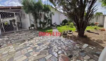 Casa nos Bancários com 4 quartos sendo 1 suíte com Ótima localidade