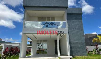 Casa no Alphaville Paraíba com 326 m² de área construída, com 5 suítes.