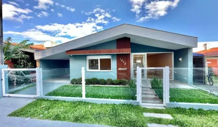 Casa com 3 quartos à venda na Avenida Beira Mar, 1270, Zona Nova, Capão da Canoa por R$ 2.100.000