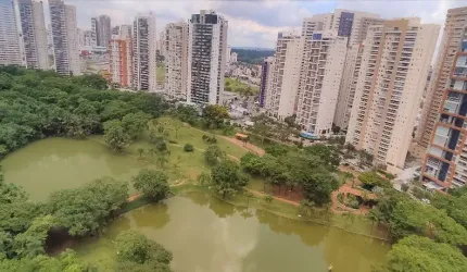 3 Suítes mobiliado alto padrão na orla do Parque Flamboyant. Aluga sem fiador (mediante depósito caução).