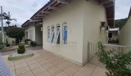 Casa à venda no bairro Ressacada - Itajaí/SC