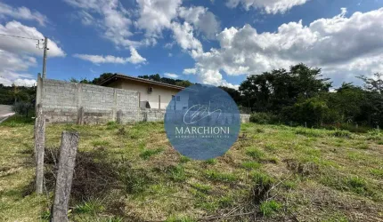 Terreno plano nas Chácaras império em Pinhalzinho!