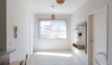 Imóvel para venda possui 56 metros quadrados com 1 quarto em Campeche - Florianópolis - SC